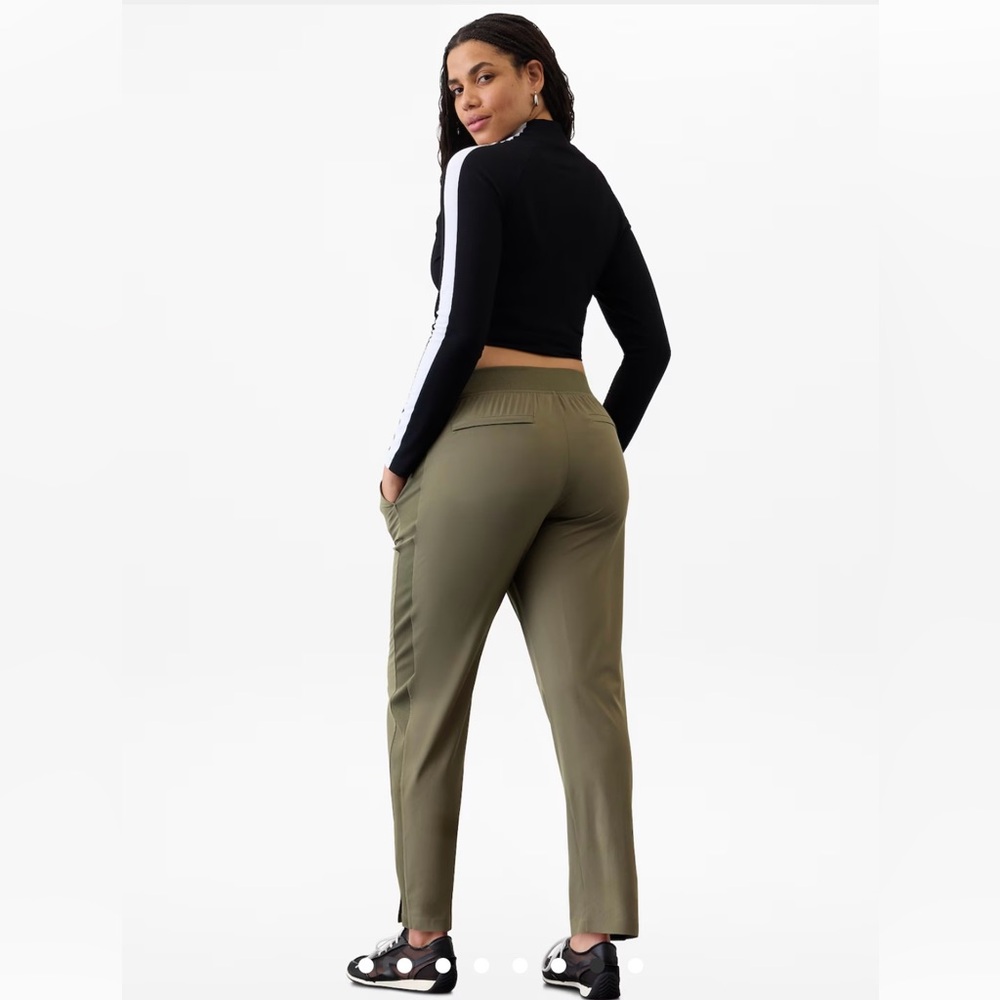 ATHLETA BROOKLYN MID RISE ANKLE PANT SIZE 4